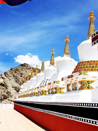 The_9_Stupas of Ladakh