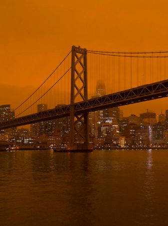 Wildfire smoke haze in San Francisco