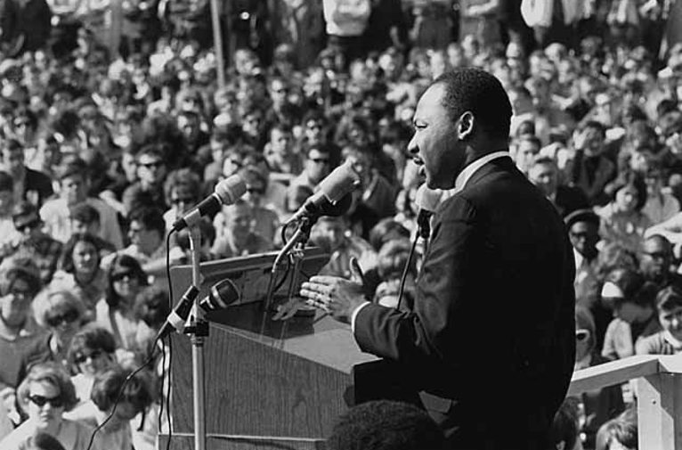 Martin Luther King at anti-Vietnam rally