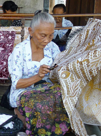 making batik