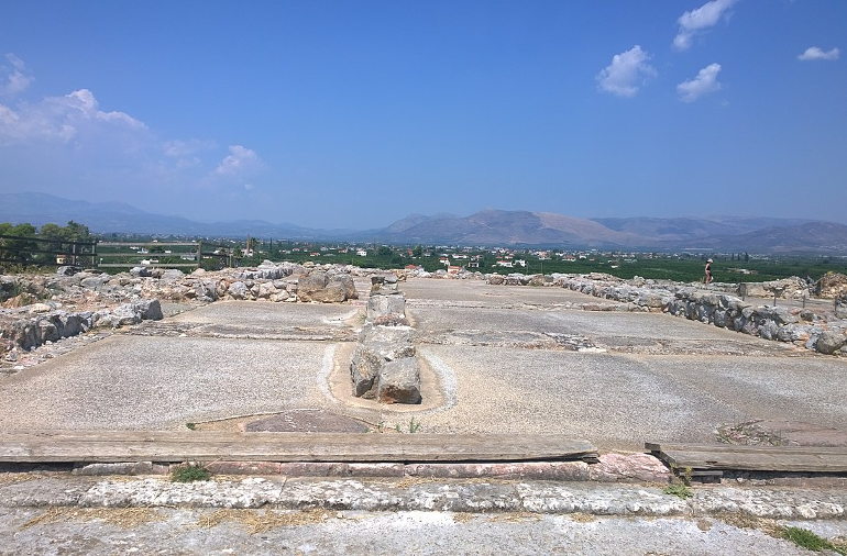 Tiryns palace remains