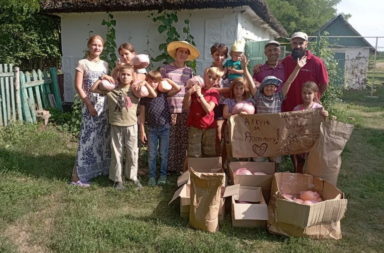 Food distribution in Ukraine