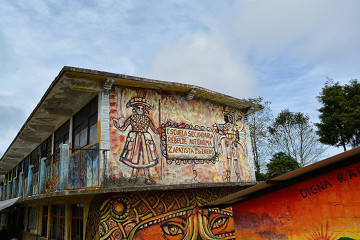 High-school at a EZLN caracol, 2018. Foto: ProtoplasmaKid. Source: Wikimedia Commons.