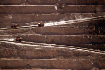 'La Escondida' in Chile, largest copper mine in the world. Photo: Antofagasta Municipality. Source: Wikimedia Commons.