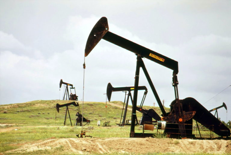 oil well