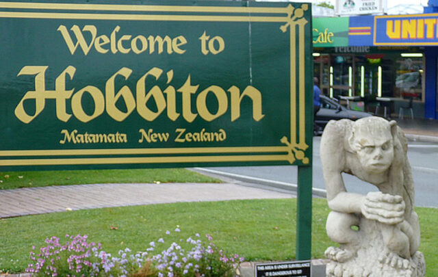 Welcome to Hobbiton sign