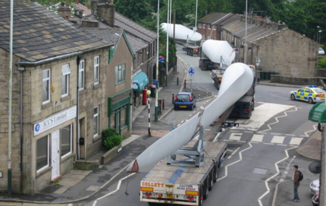 Turbine blade convoy