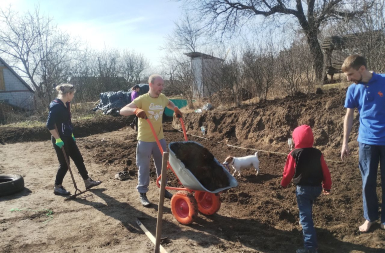 Land restoration under enemy fire in Ukraine